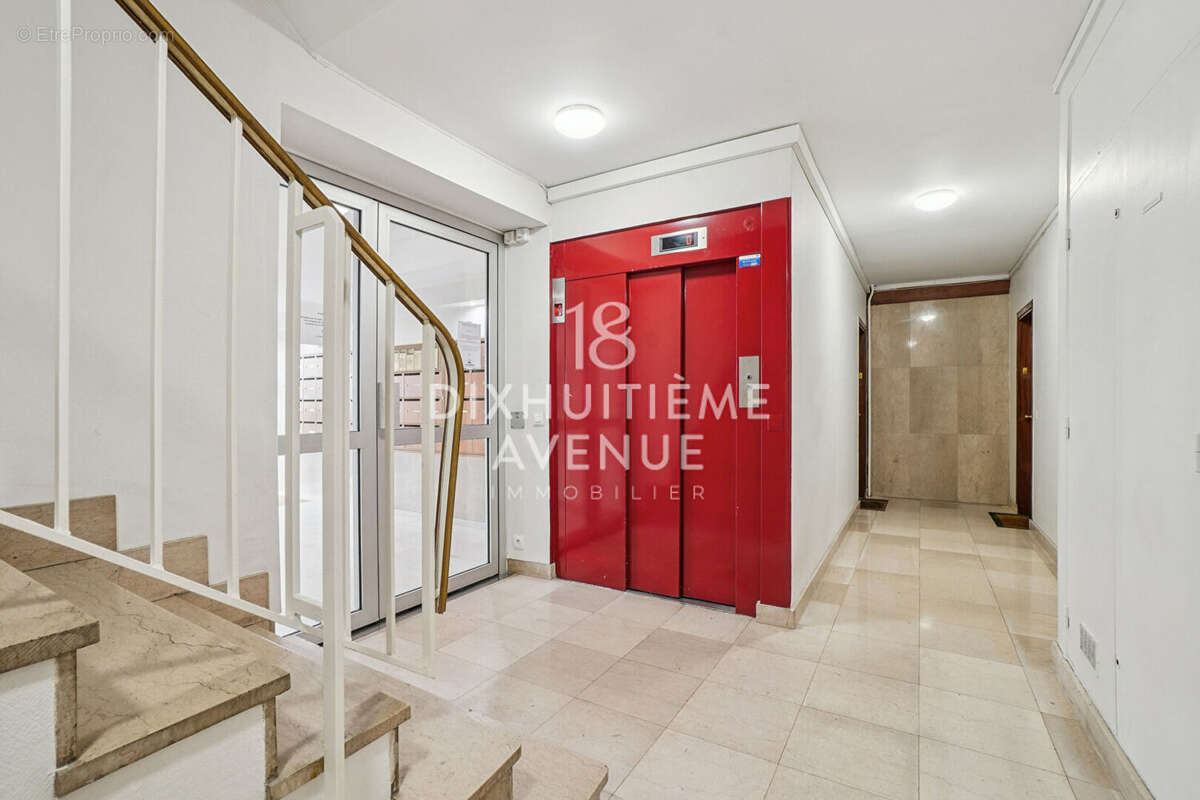Appartement à PARIS-18E
