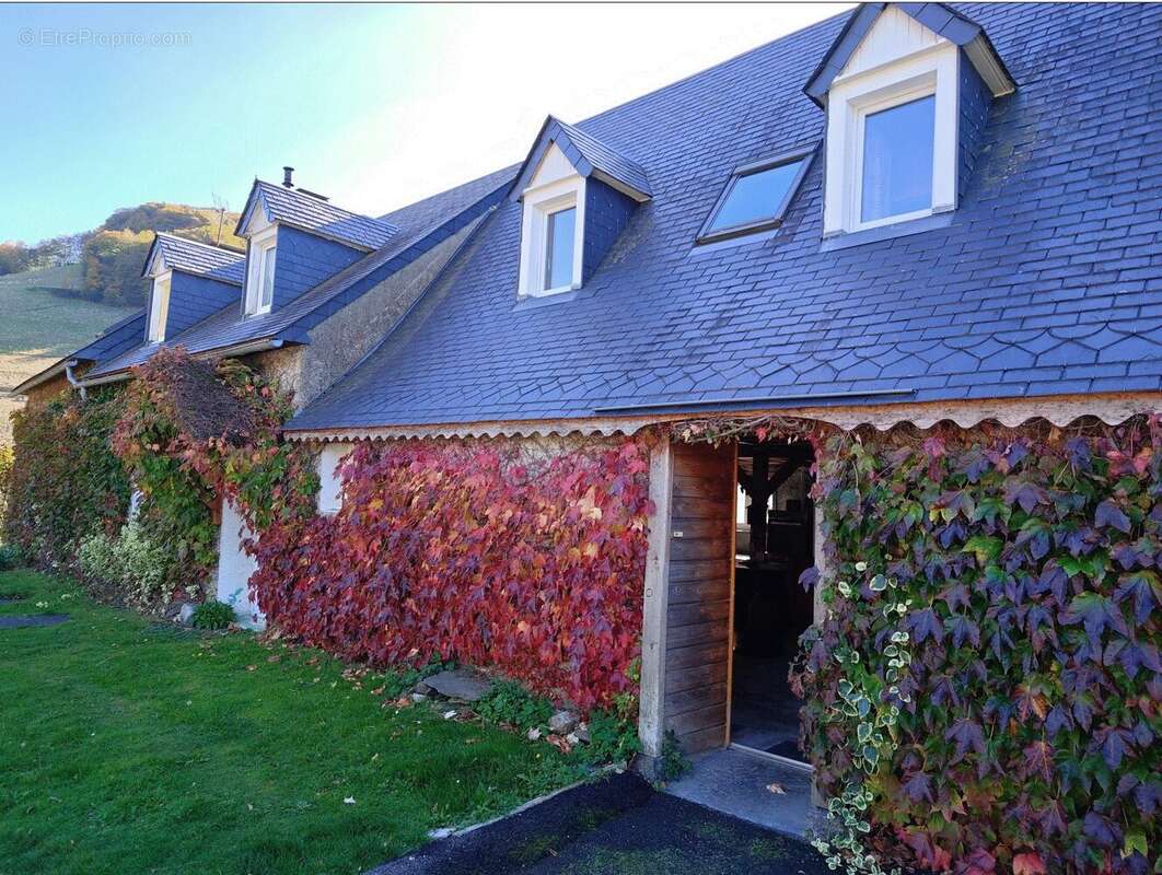 Maison à CAMPAN