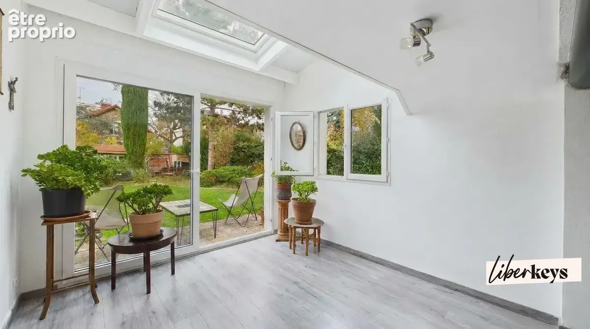 Maison familiale 223 m² avec jardin, terrasses, dépendance et garage – Villemomble - photo 16