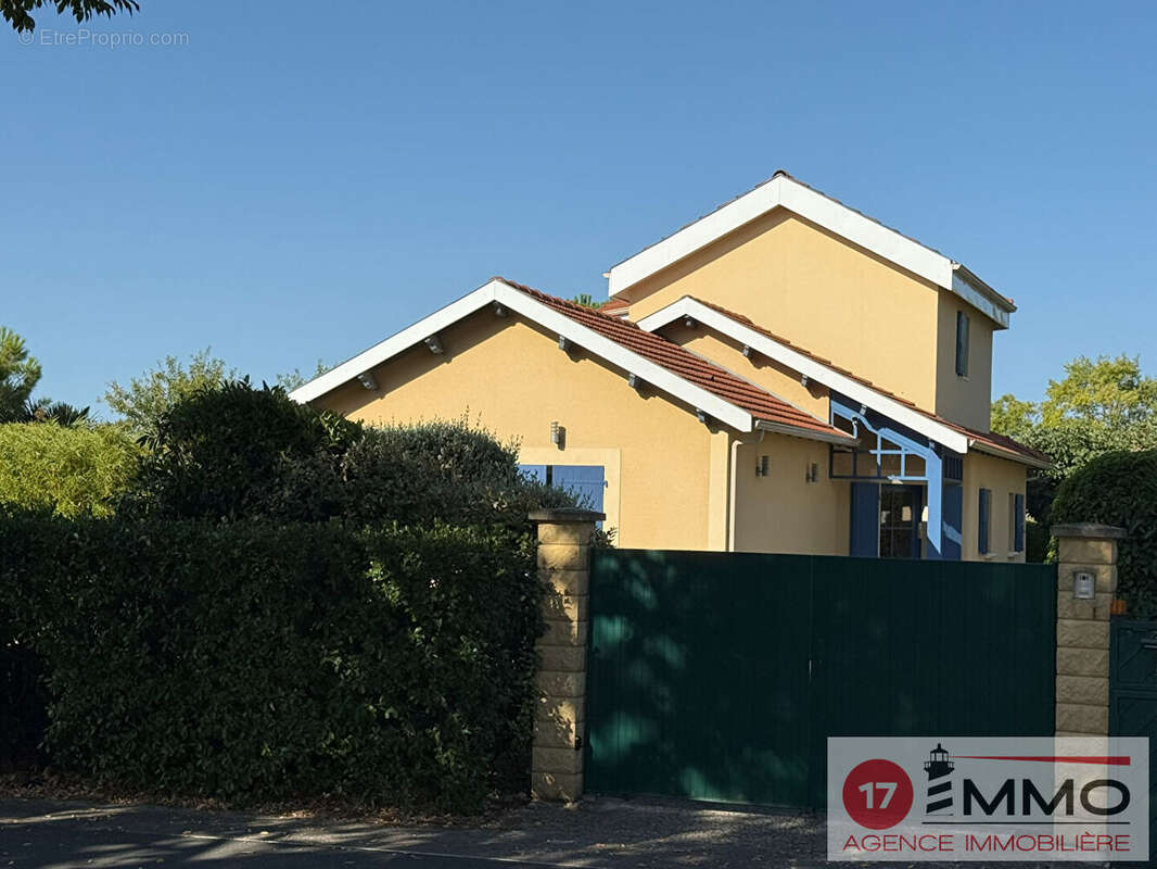 Maison familiale 5 chambres sur une magnifique parcelle de 1 169 m² - photo 2