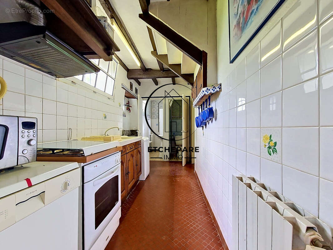 Maison à LAGUINGE-RESTOUE