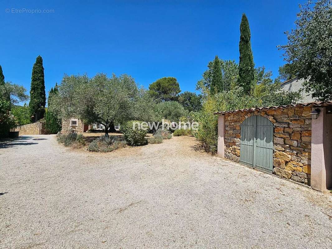 Magnifique bastide en pierre avec jardin clos et belle piscine avec cuisine d?été - photo 40