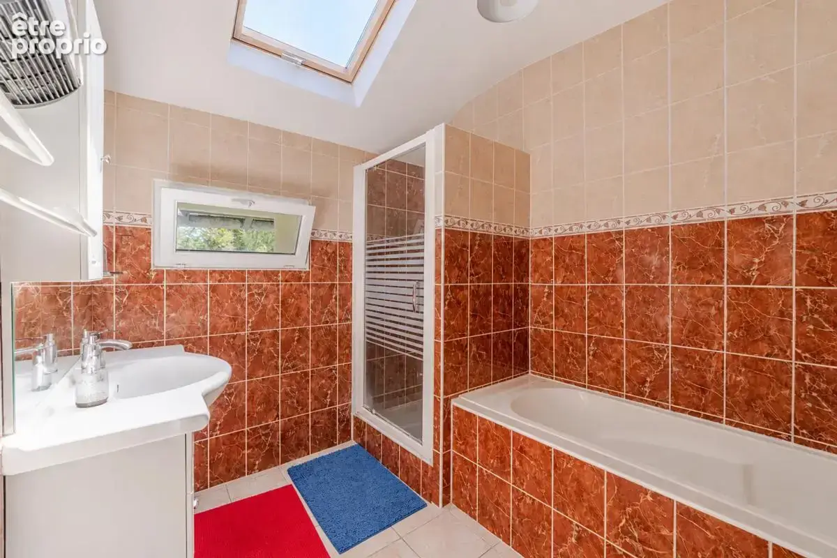69400 - ARNAS - Maison familiale de 133 m² avec terrain - photo 10