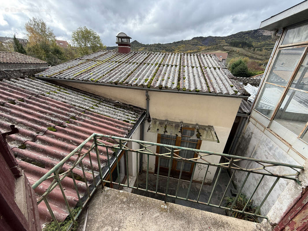 Appartement à TOURNEMIRE