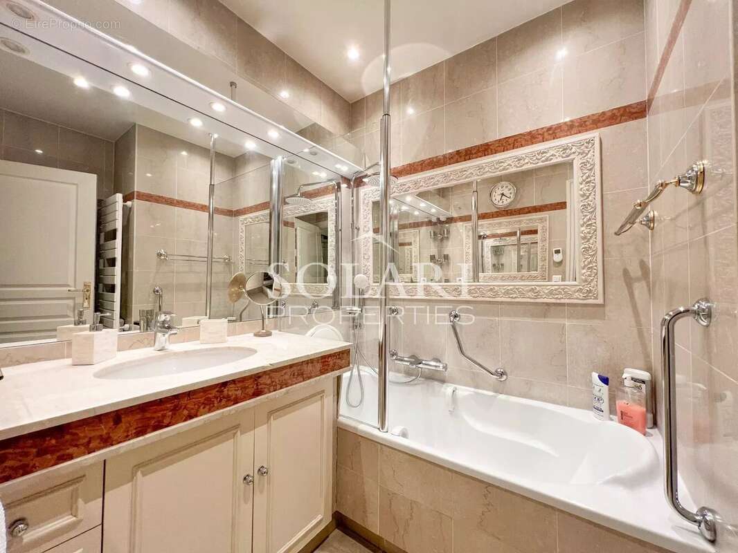 Appartement à THEOULE-SUR-MER