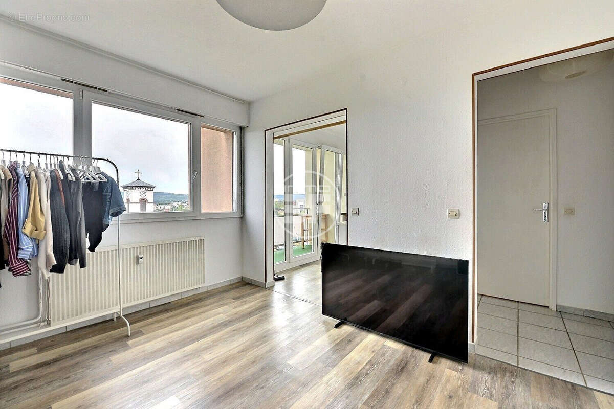 Appartement 25 m² à Saint-Louis  - photo 2