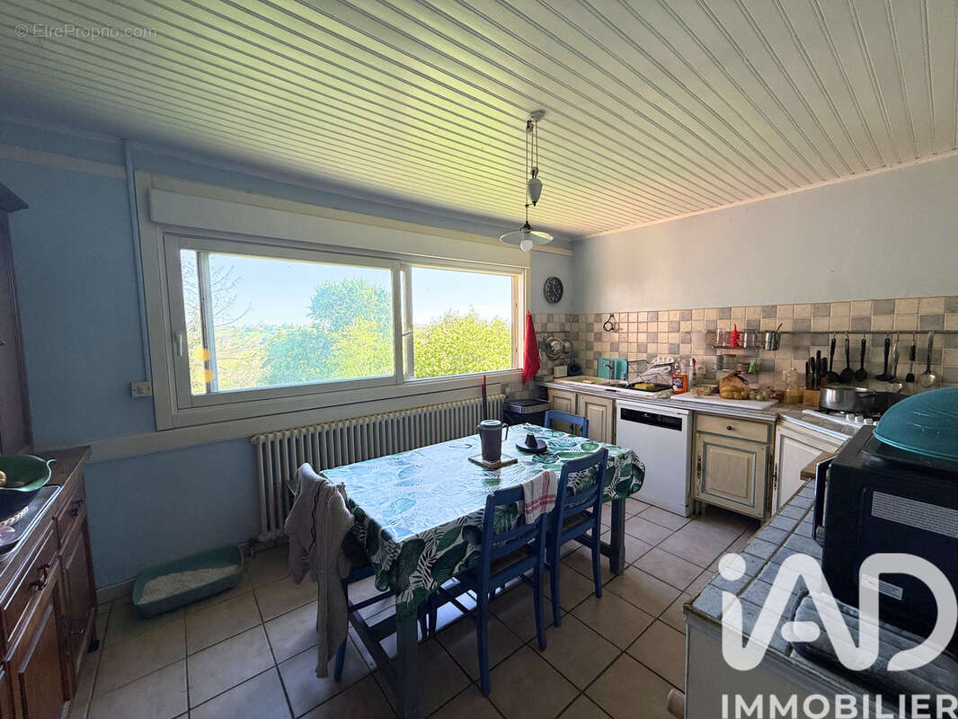 Maison 130 m² à Mourens  - photo 9