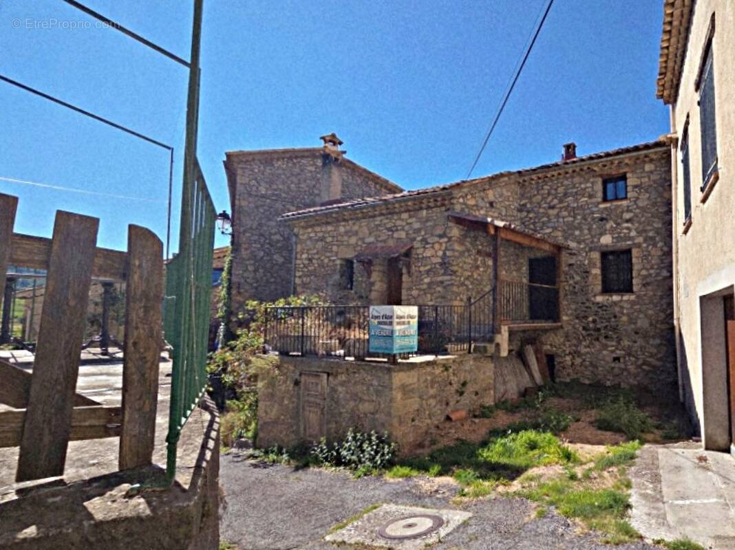 Maison à MEAILLES