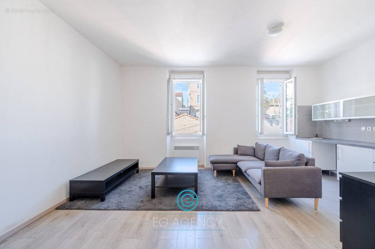 Appartement à MARSEILLE-4E