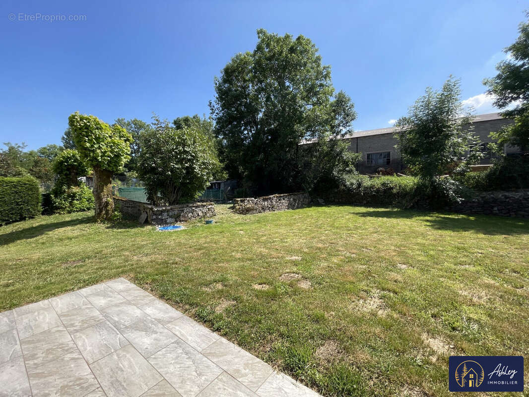 Maison à RIOM-ES-MONTAGNES