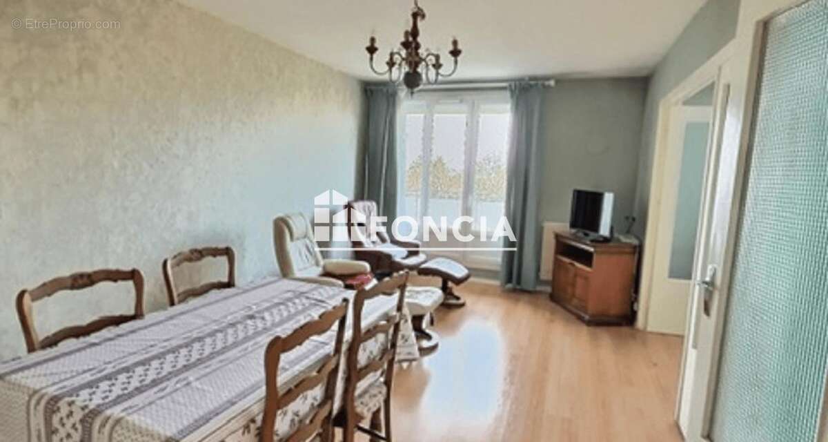 Appartement à SAINT-ETIENNE