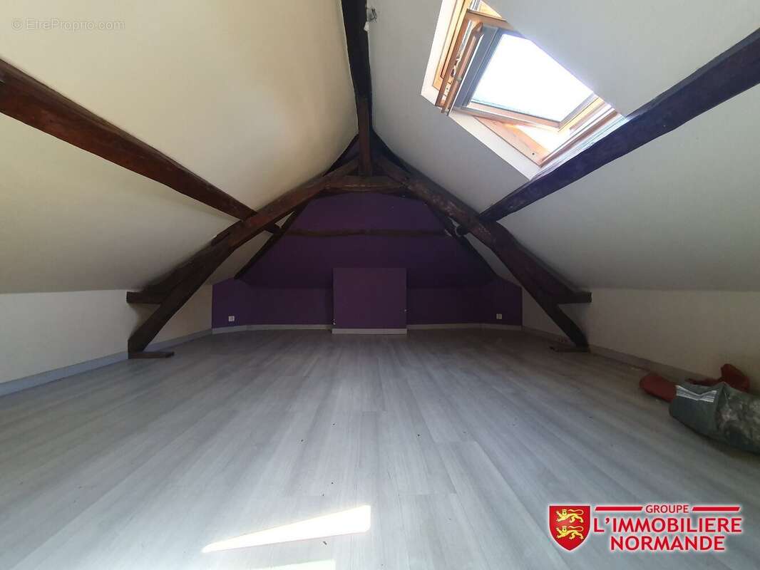 Village 5 minutes de Louviers, maison briques - photo 8