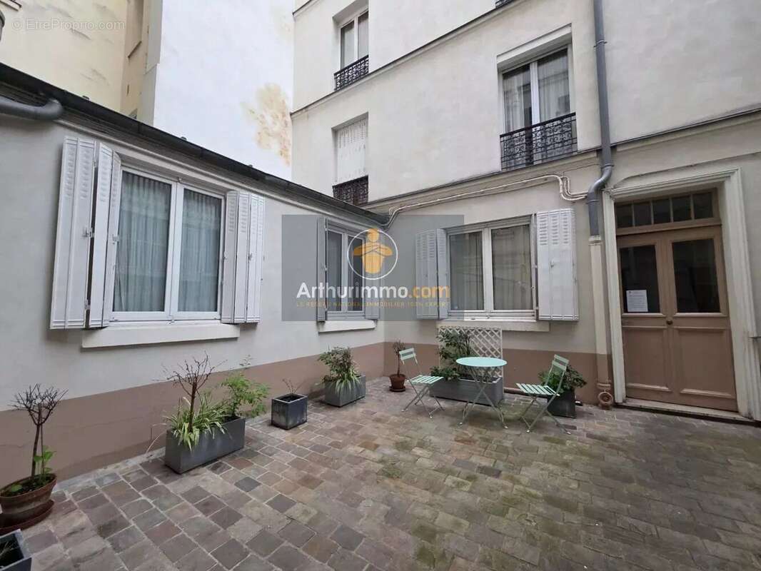 Appartement à PARIS-18E