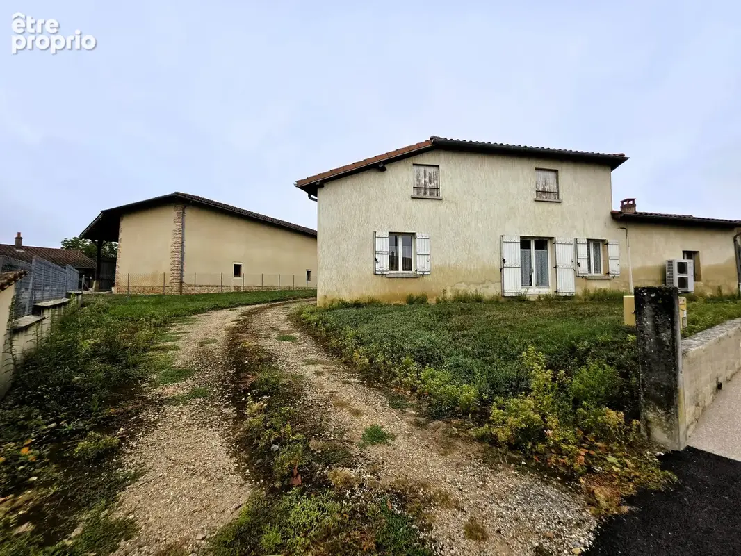Photo Maison à Saint-Julien-Sur-Veyle au prix de 140 000€