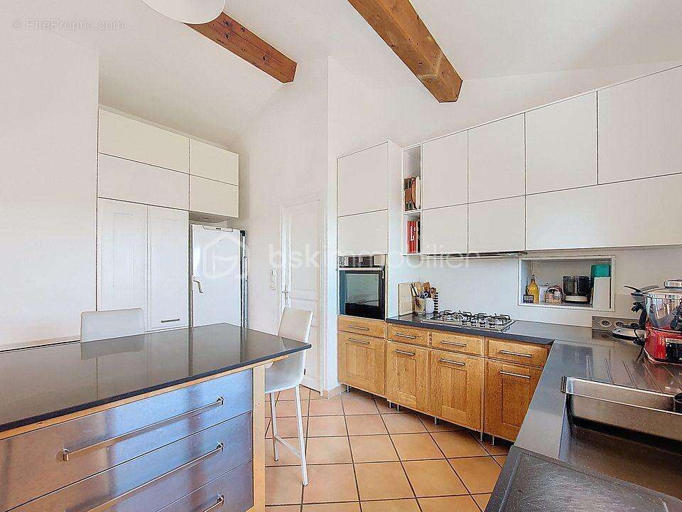 Maison à SOLLIES-VILLE