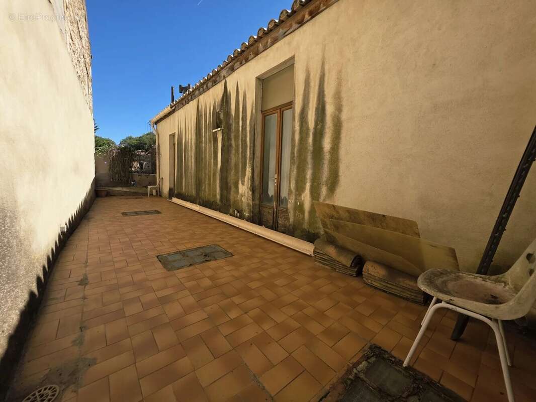 Appartement 265 m² à Nimes  - photo 8