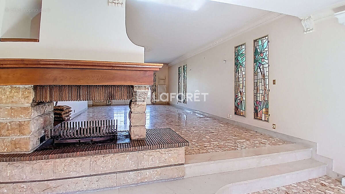 Maison à LA VILLE-DU-BOIS