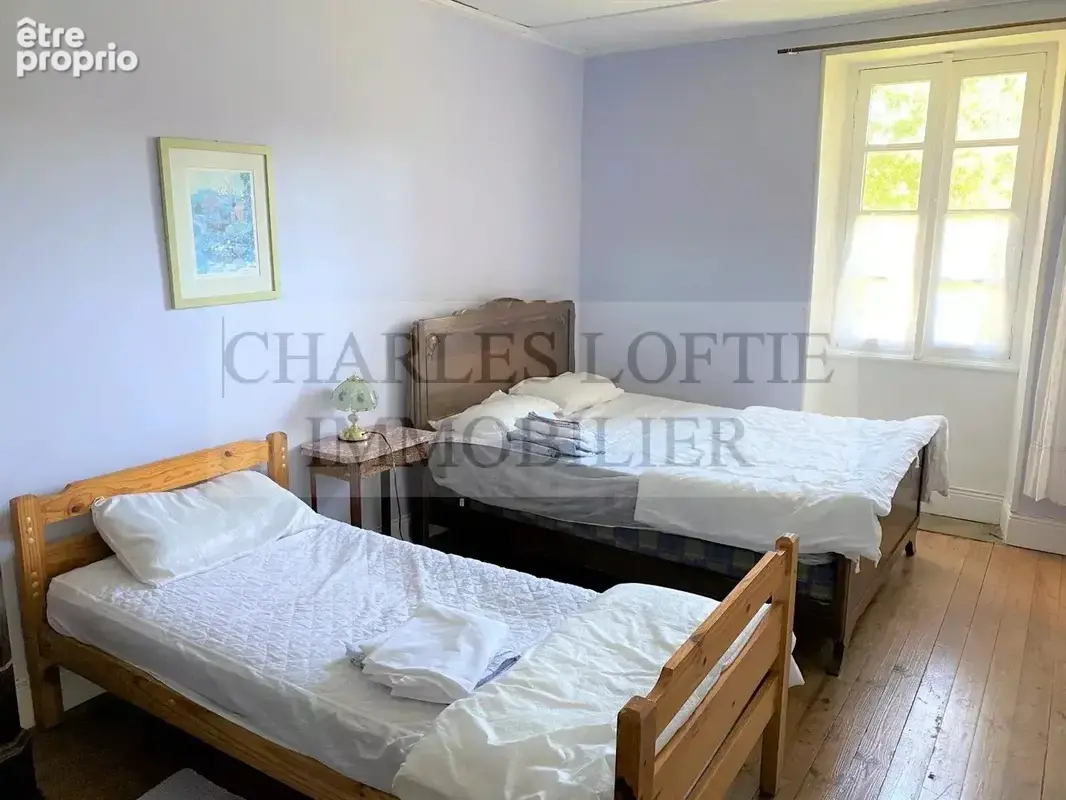  Très jolie maison en pierre avec grange aménagée et beau jardin - photo 25
