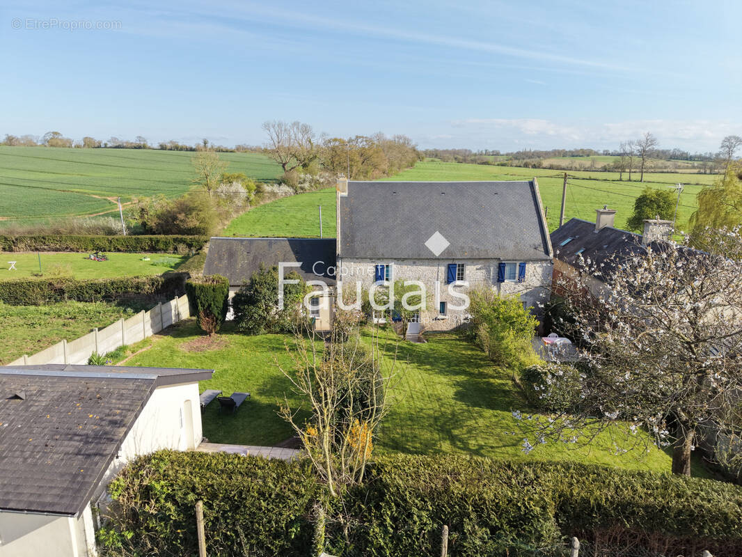 Maison à ISIGNY-SUR-MER