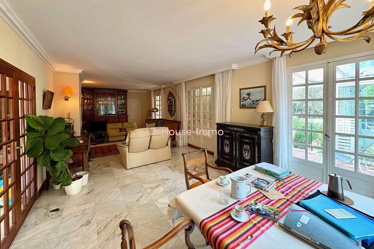 Maison à VILLEMOUSTAUSSOU