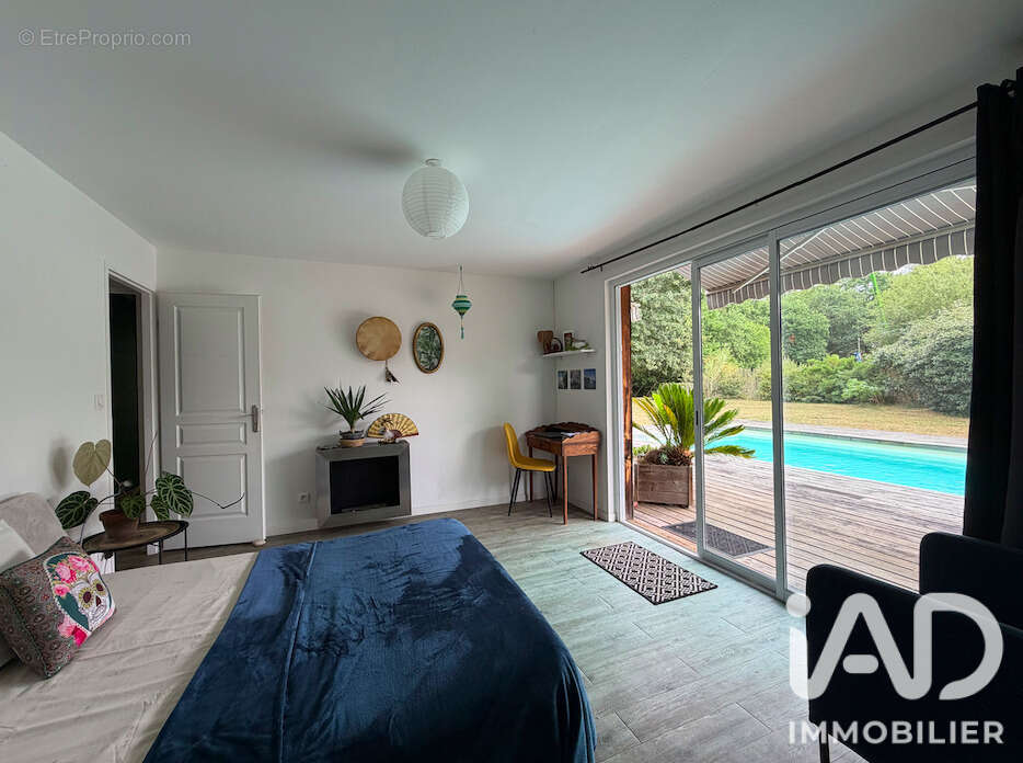 Maison 140 m² à Saubrigues  - photo 8