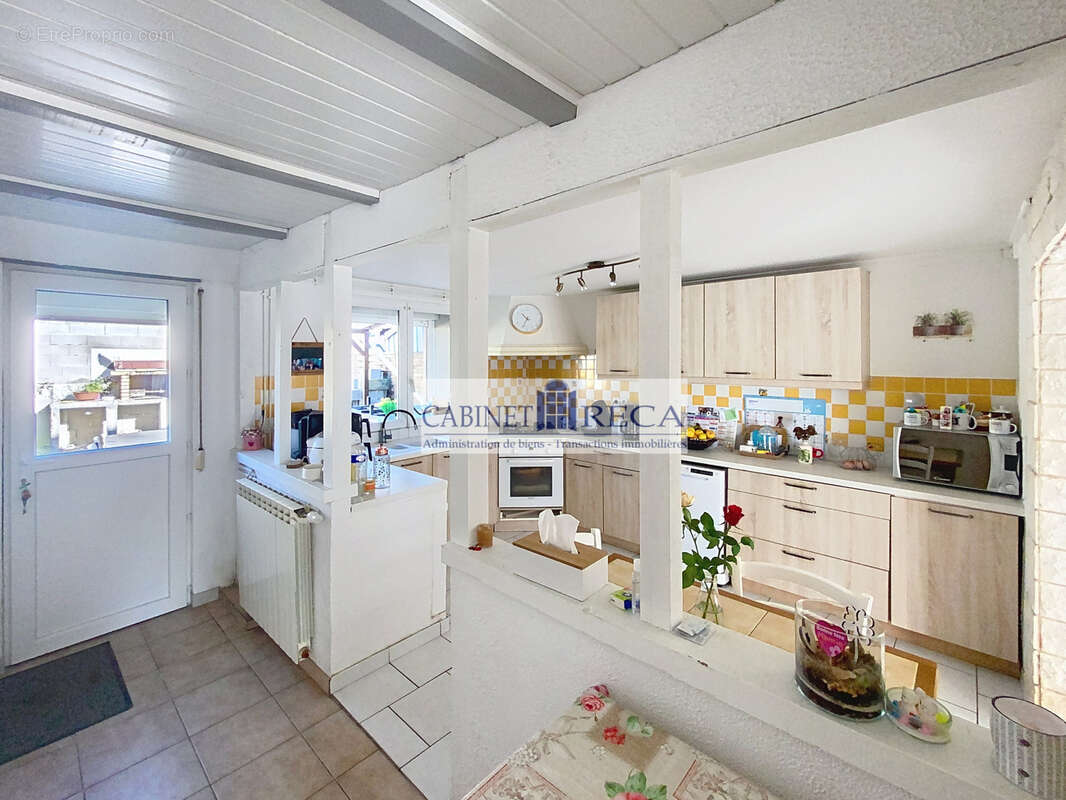 Maison Familiale 163,67 m2 AXE NOYON - CHAUNY - photo 8