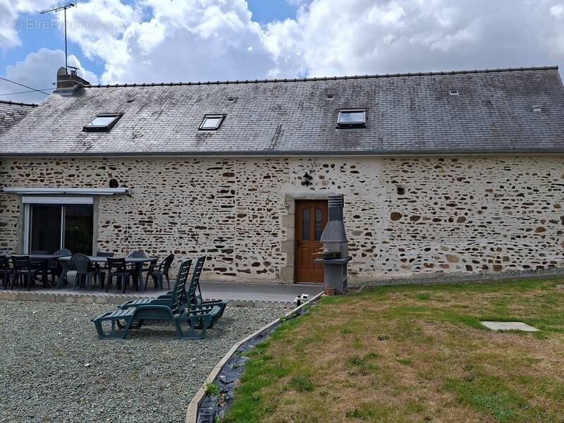 Maison à JAVRON-LES-CHAPELLES