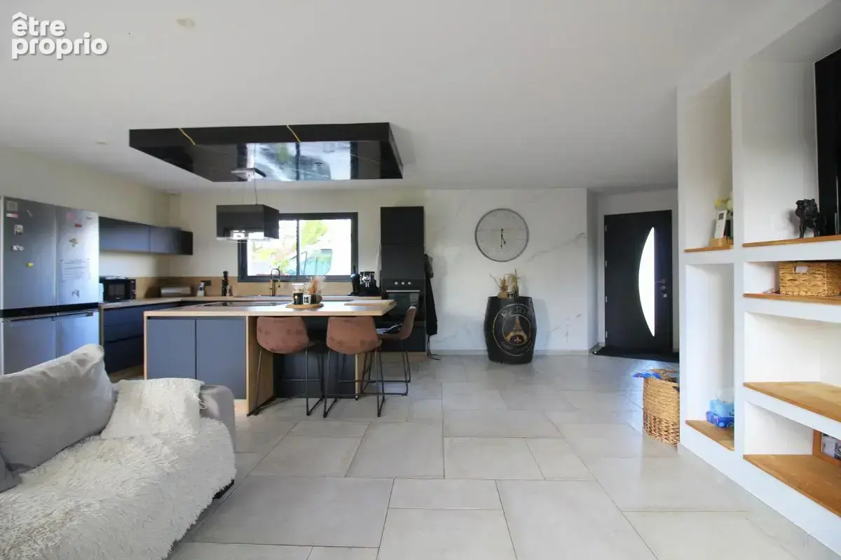 Maison 5 pièces 130 m² à vendre à Vonnas (01540) - photo 3