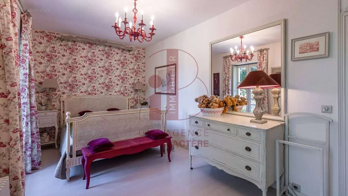 Maison à FONTAINEBLEAU