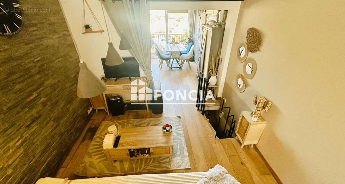 Appartement à COGOLIN