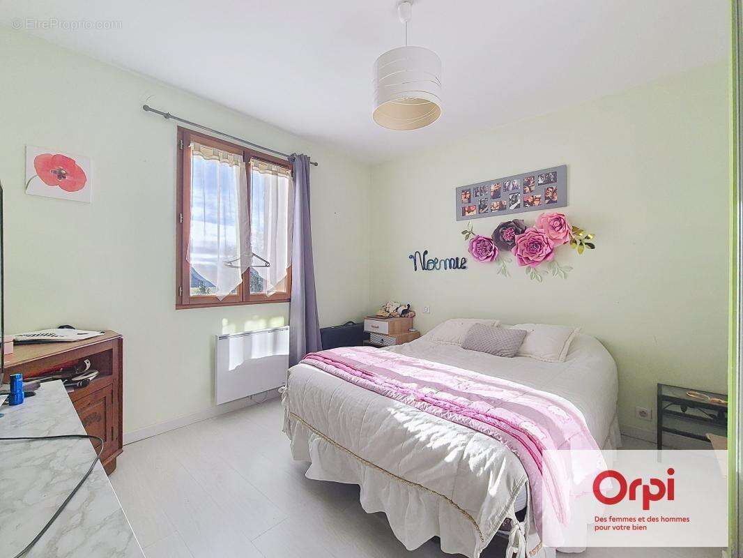 Maison à SAINT-GENIES