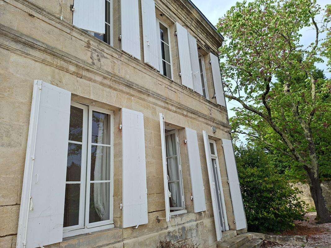 Maison à SAINT-ESTEPHE