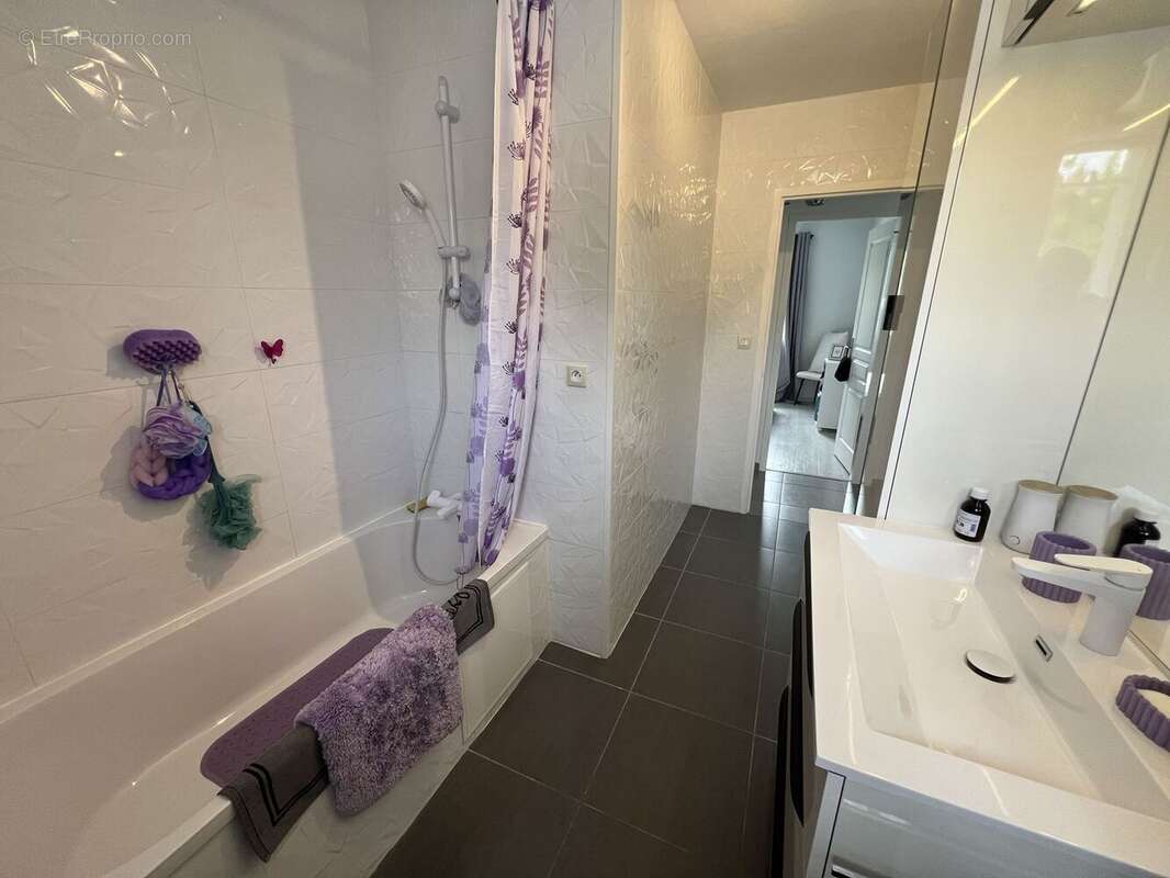 Maison à SAINT-DENIS-DE-PILE