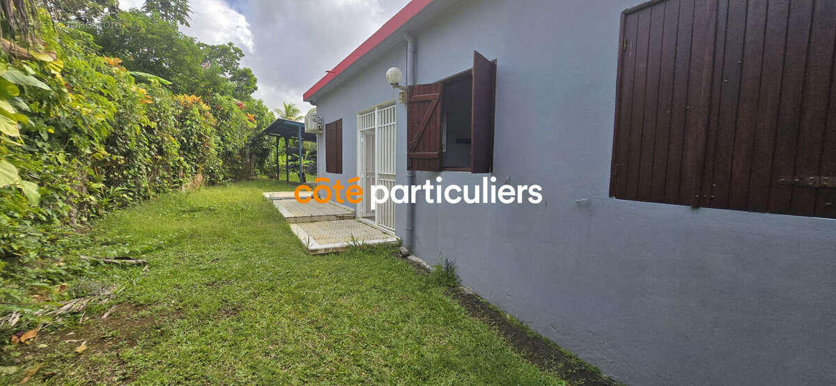 Maison à PETIT-BOURG