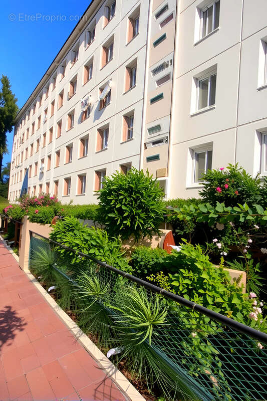 Appartement à LE PLESSIS-ROBINSON