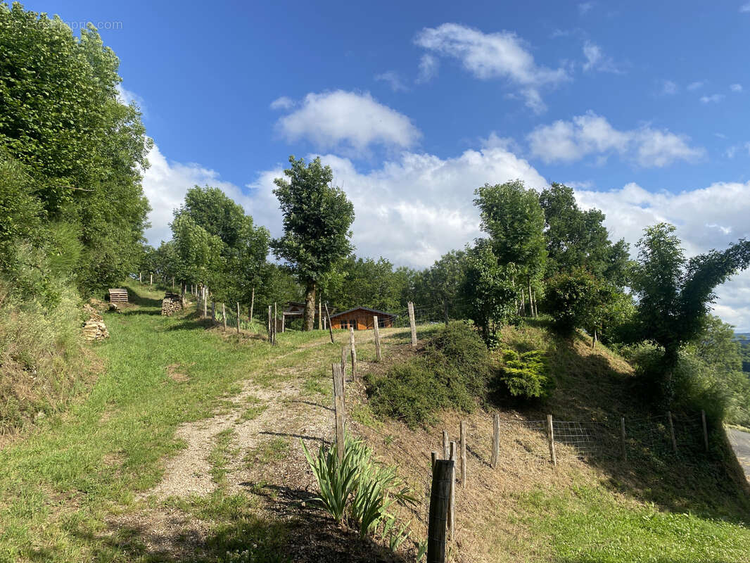 Terrain à POMAYROLS