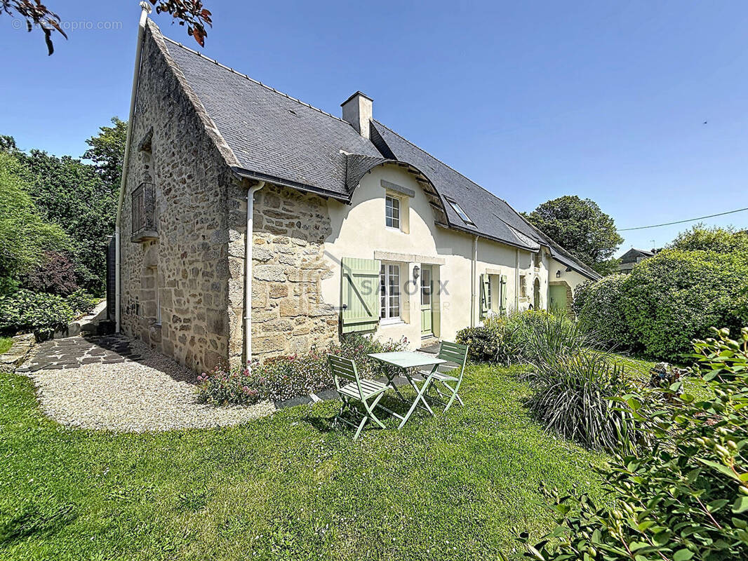 Maison à AMBON
