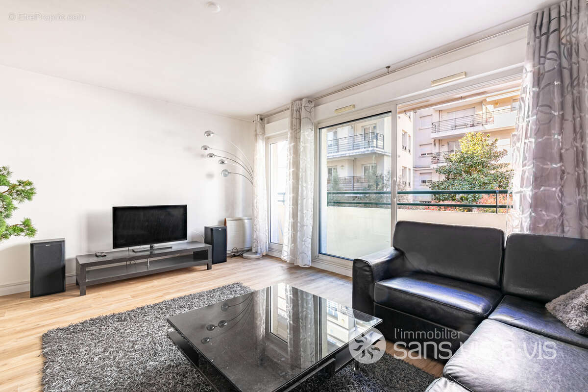 Appartement à SURESNES