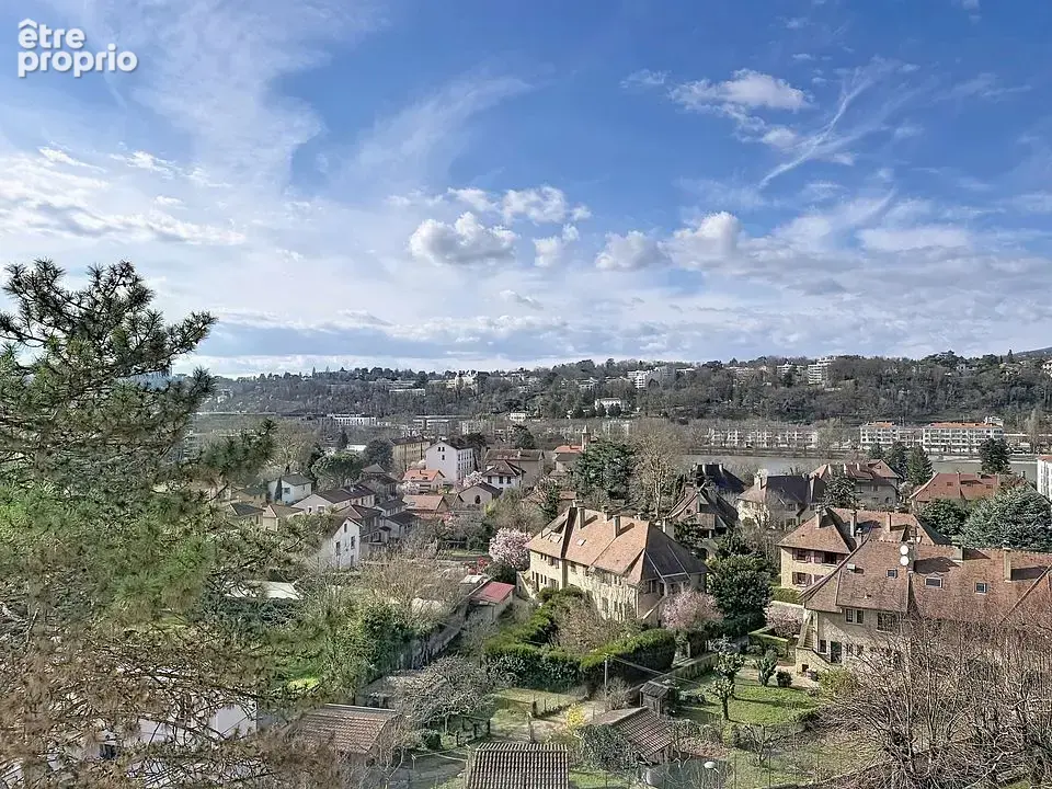 Beau T3 avec balcon et vue ! - photo 3