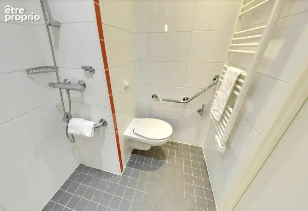 INVESTISSEMENT LOCATIF  Nanterre  Résidence étudiante Les Estudines Nanterre Université  6,18 % de rentabilité - photo 6