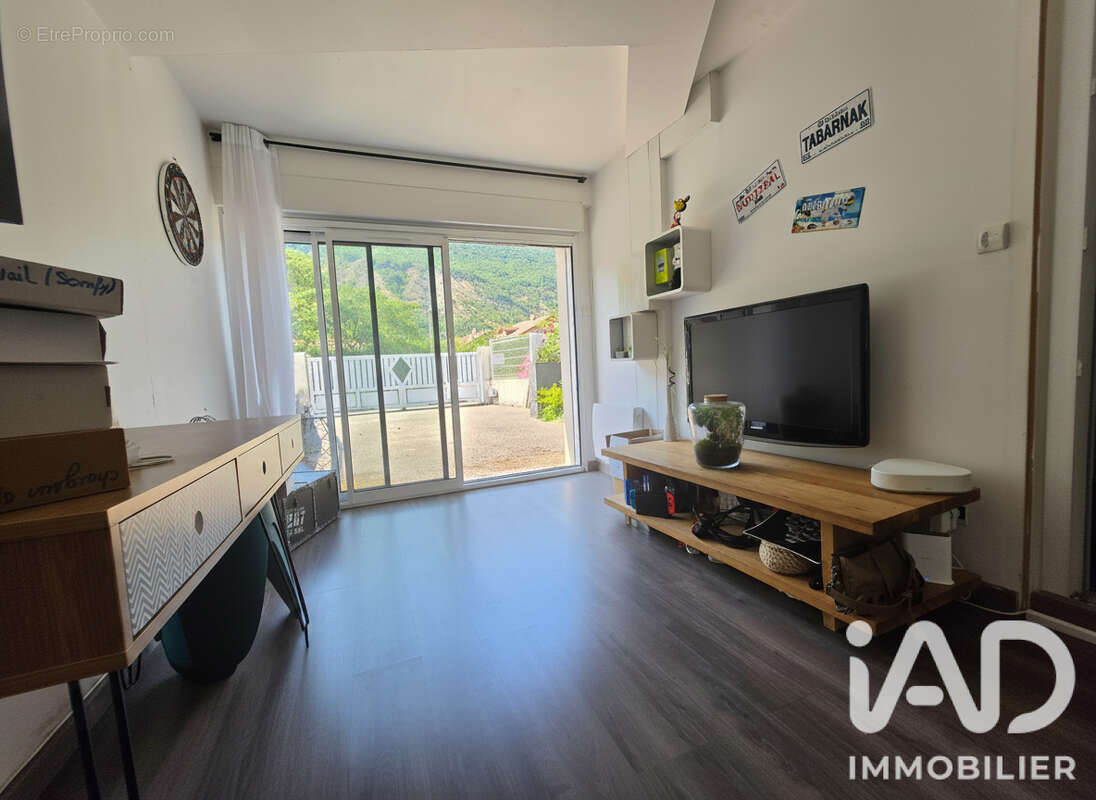 Maison 101 m² à Vif  - photo 6