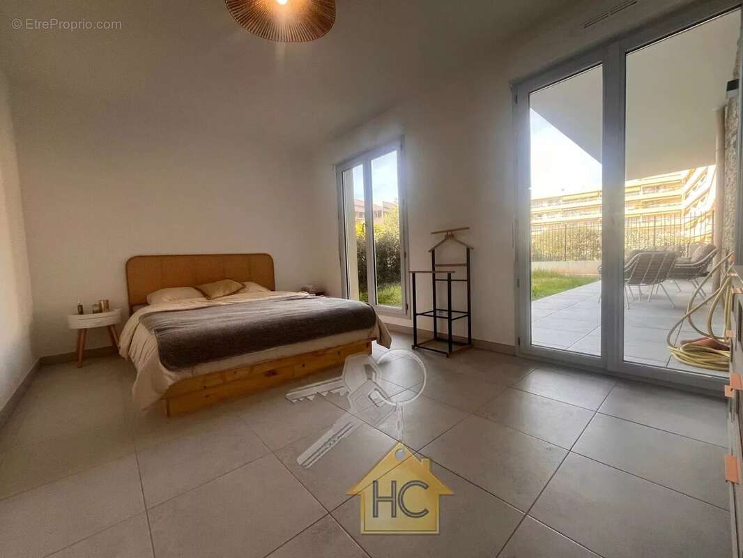 Appartement à LE CANNET