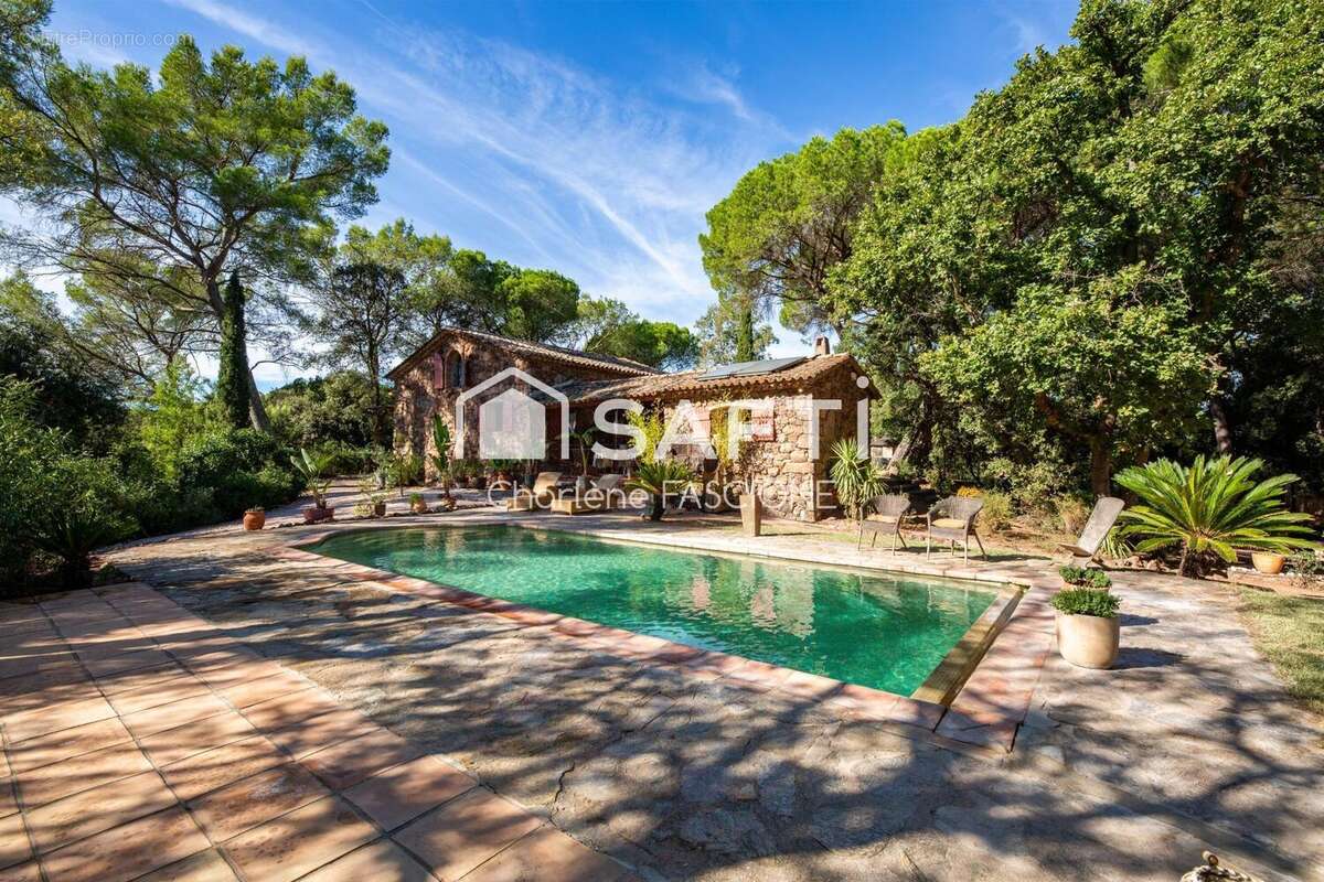 Photo 3 - Maison à ROQUEBRUNE-SUR-ARGENS