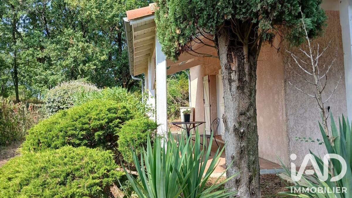 Maison 92 m² à Montpezat-De-Quercy  - photo 5
