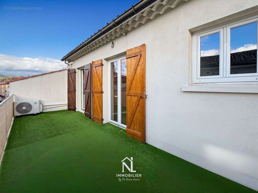 Appartement à CUERS