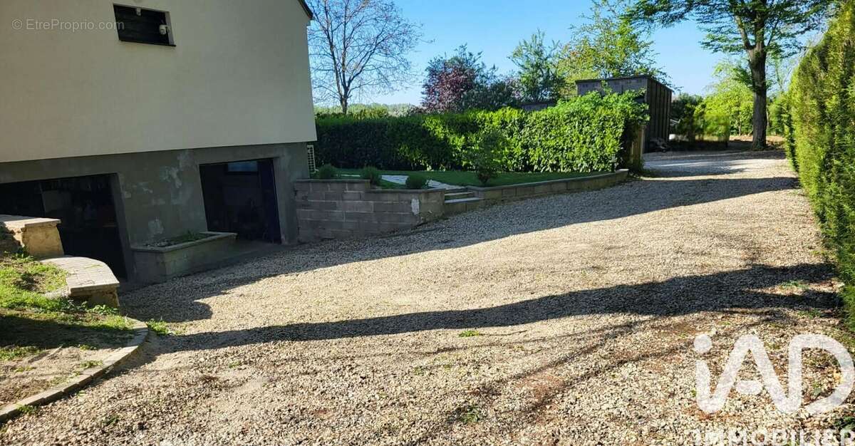 Maison 158 m² à Frieres-Faillouel  - photo 5
