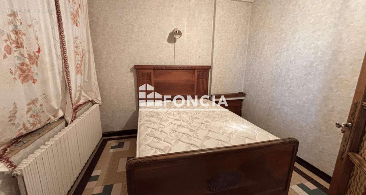 Maison à FRESNAY-SUR-SARTHE