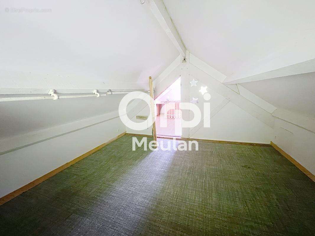 Appartement à SERAINCOURT