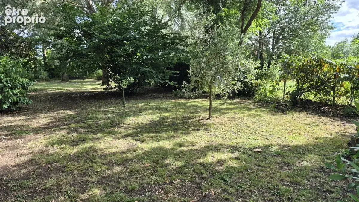 Terrain de loisirs en bord de Sarthe avec chalet - photo 7