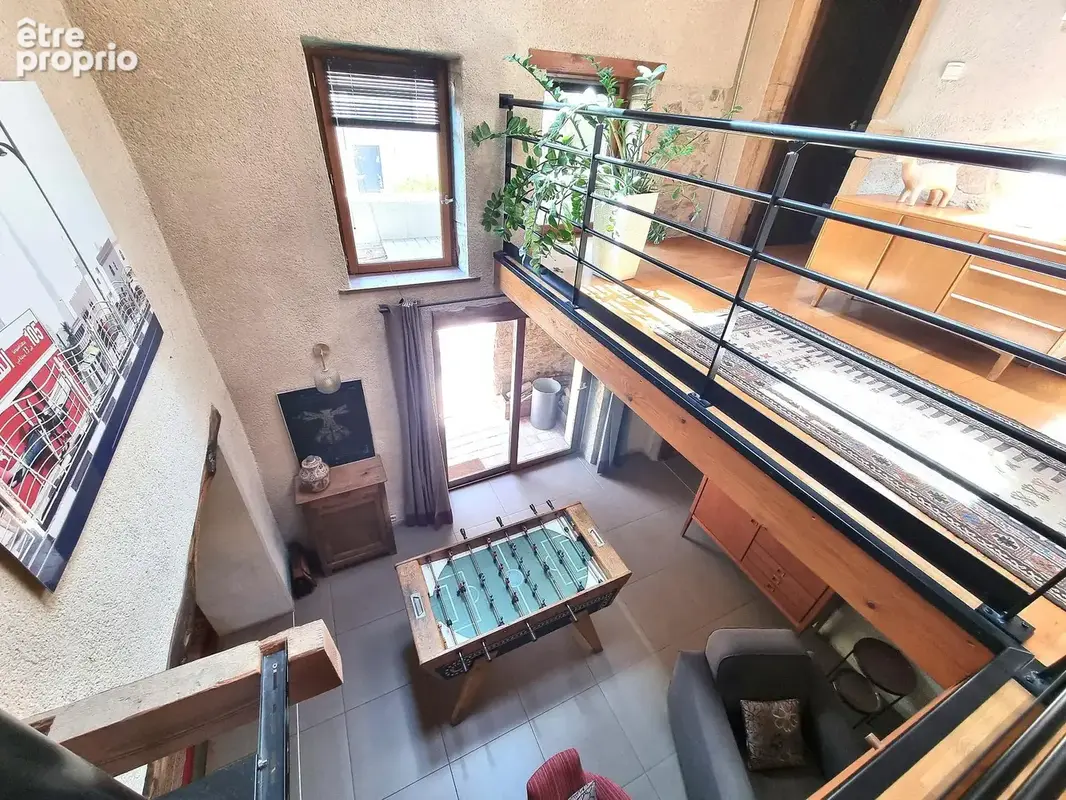 Maison 186 m² à Saint-Genis-Les-Ollieres  - photo 3